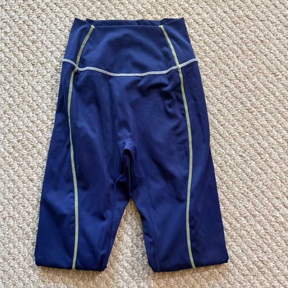 BUFFYBUNNY Legacy leggings SIZE X-small - Picture 2 of 8